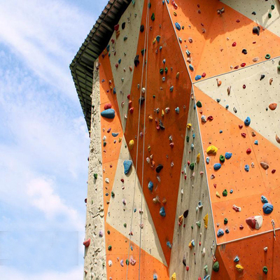 ODM Zewnętrzna ściana wspinaczkowa dla dzieci Sports Play Center Odporna na korozję